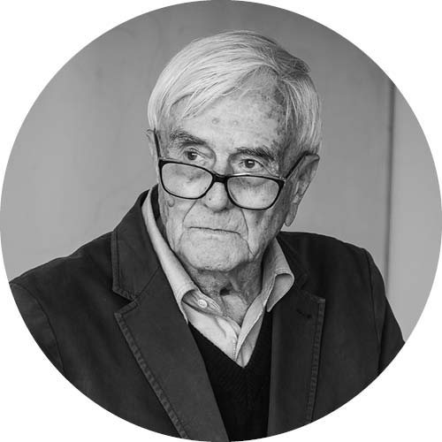 <strong>Miroslav Masák</strong><p class="gala-anotacia"><strong>Miroslav Masák</strong> je bez přehánění legendární osobností české architektury od šedesátých let do dneška. Patřil k zakladatelům legendární skupiny SIAL, která zásadně ovlivnila podobu české moderní architektury a urbanismu. Mezi jeho nejznámější realizace patří zejména obchodní dům Máj v Praze, obchodní dům Ještěd v Liberci (zbořeno), rekonstrukce Veletržního paláce v Praze nebo koncepce řady veřejných staveb a městských struktur. Kromě profese architekta se Miroslav Masák stal silným hlasem své generace a po roce 1989 se aktivně zapojoval do veřejného dění – působil například jako poradce prezidenta Václava Havla pro otázky architektury a životního prostředí. Jeho celoživotní práce ukazuje, že architektura není jen otázkou formy, ale především odpovědnosti vůči společnosti. Nominace Miroslava Masáka vyzdvihuje osobní integritu člověka, který je společensky zodpovědný, pro mnohé se stává morálním kompasem a pomáhá kultivaci své profese také z lidského hlediska.</p><br><a class="gala-anotacia-tgl">celý profil</a>